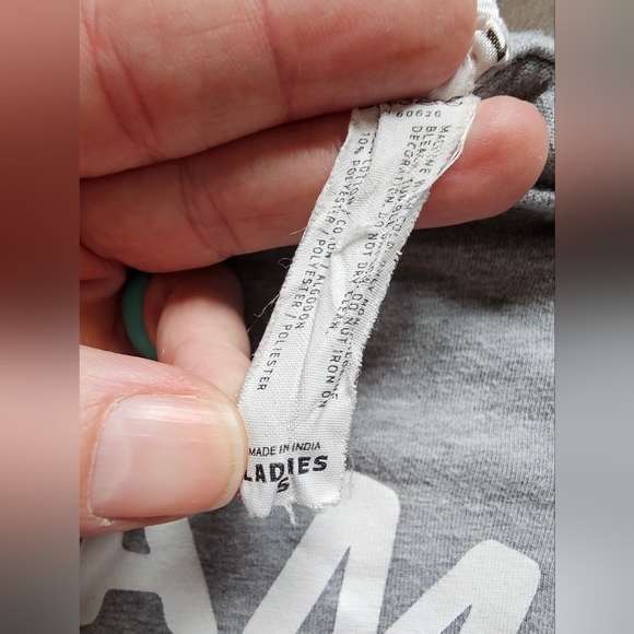 MamaSaur tshirt. Size S - Picture 3 of 3